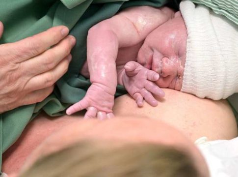 Trapianto di utero con chirurgia robotica: nato il primo bambino