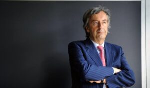 Differenze plasma terapia vaccino coronavirus Burioni