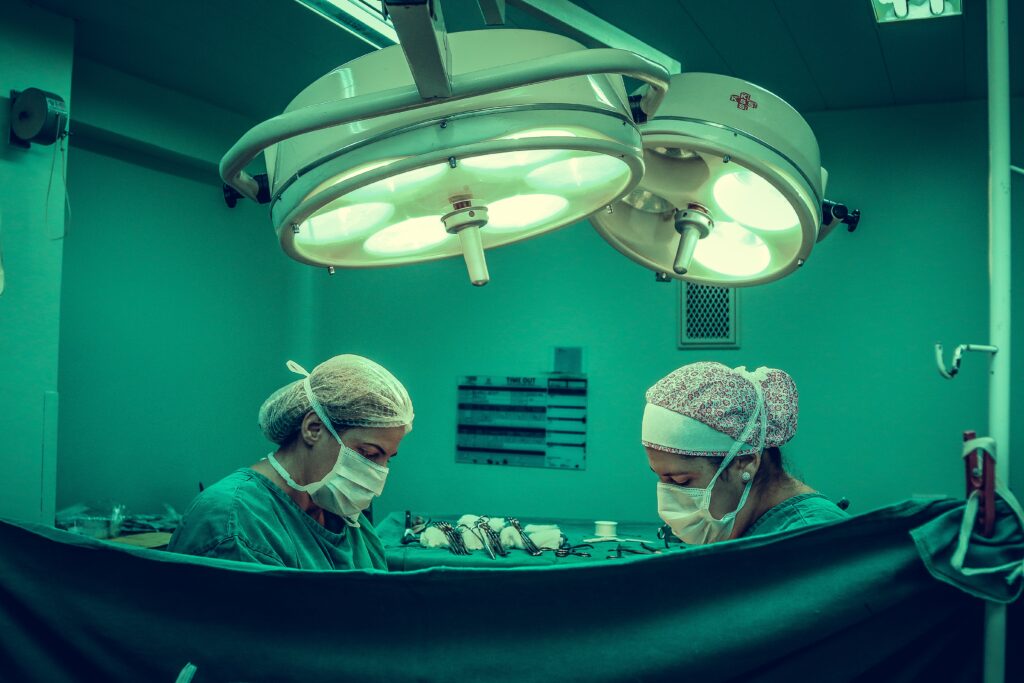 Tumore cardiaco fetale, neonato operato durante il parto a Torino