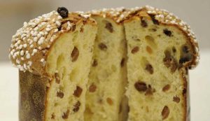 Illustrazione di un panettone (Pixabay)