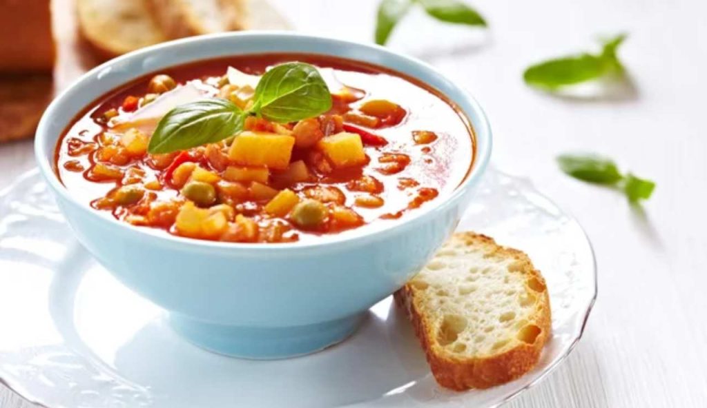 Piatto di minestrone (Depositphotos)